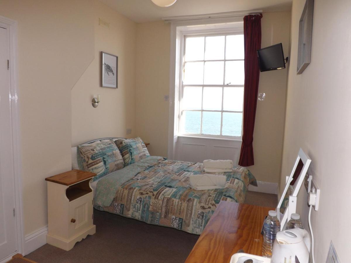 The Edenhurst 3*
